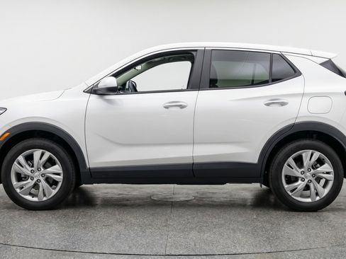 Used 2025 Buick Encore GX Preferred AWD/4WD image 5
