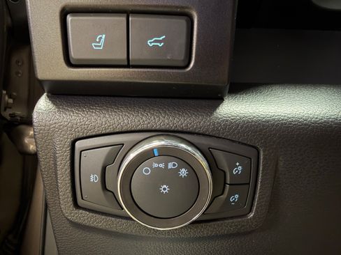 Used 2018 Ford Expedition Max Limited AWD/4WD image 17