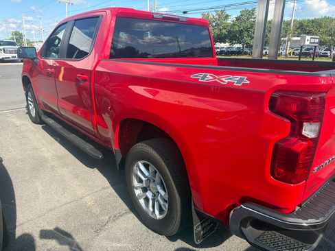 Used 2023 Chevrolet Silverado 1500 LT AWD/4WD image 24