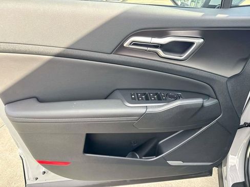 New 2026 Kia Sportage EX image 22