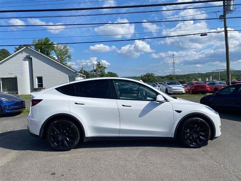 Used 2021 Tesla Model Y Long Range AWD/4WD image 6