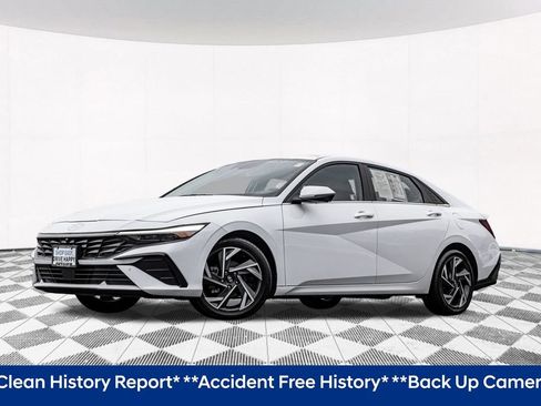 Used 2024 Hyundai Elantra Limited FWD image 2