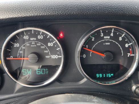 Used 2015 Jeep Wrangler Sahara w/ Connectivity Group image 27