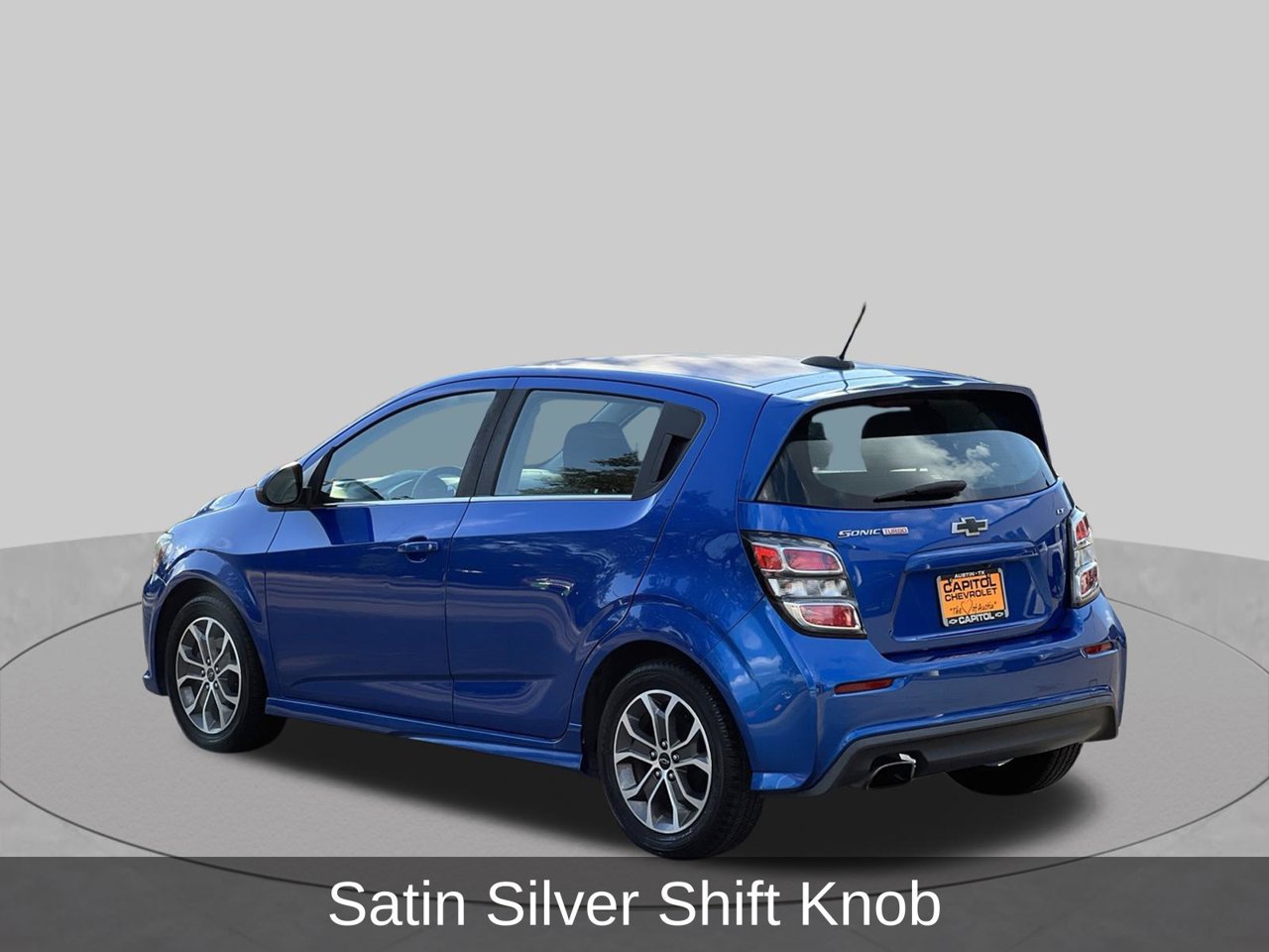 Used 2018 Chevrolet Sonic LT FWD image 3