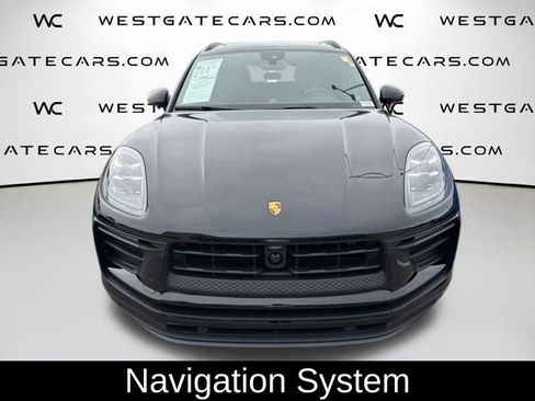 Used 2024 Porsche Macan image 2