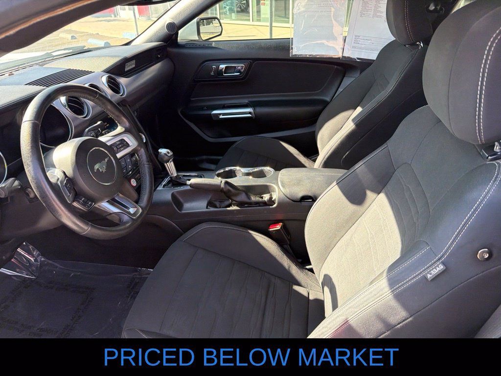 Used 2017 Ford Mustang Coupe RWD image 10