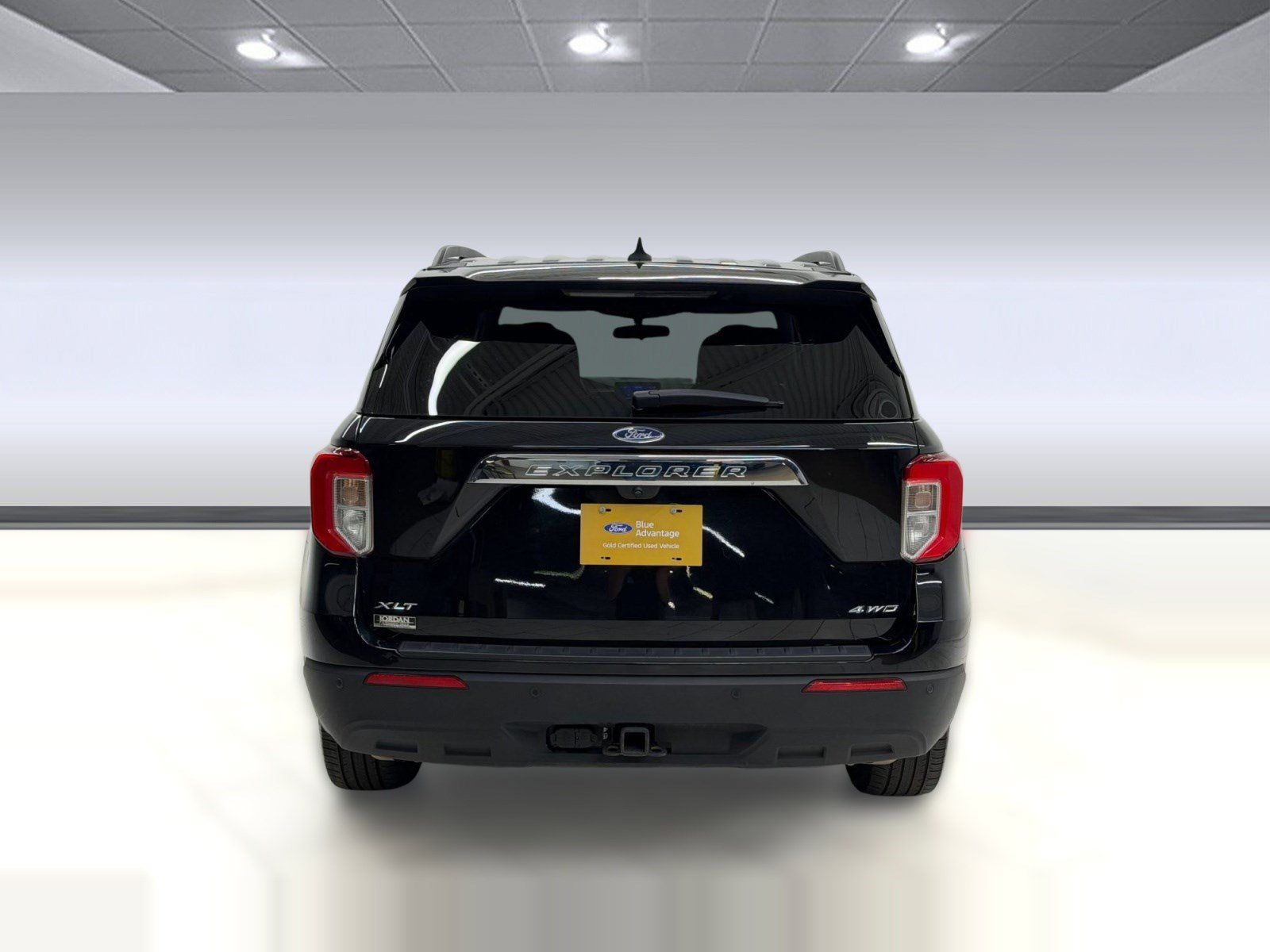 Certified 2023 Ford Explorer XLT w/ Class IV Trailer Tow Package AWD/4WD image 8