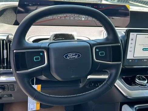 New 2026 Ford Expedition Max Platinum w/ Platinum Ultimate Package AWD/4WD image 22