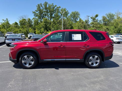 Used 2025 Honda Pilot EX-L image 3