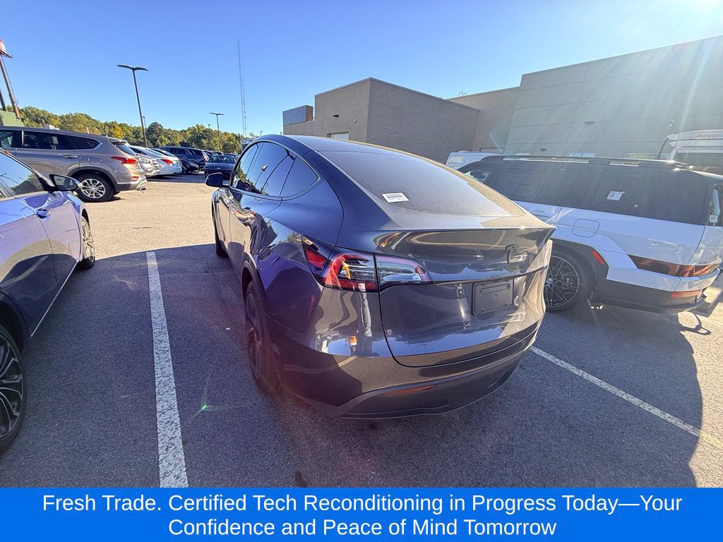 Used 2025 Tesla Model Y Long Range RWD image 4