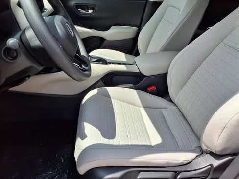 New 2026 Honda HR-V LX image 9