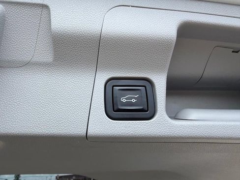 Used 2021 GMC Acadia SLT w/ Preferred Package FWD image 6