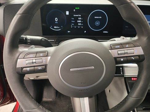 Used 2024 Hyundai Kona Limited image 30