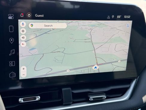 New 2026 Chevrolet Equinox LT FWD image 18