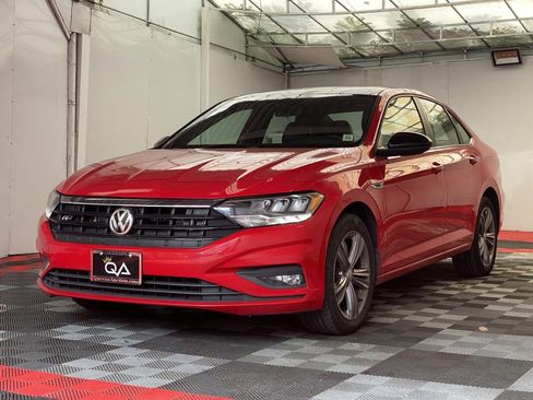 Used 2019 Volkswagen Jetta R-Line FWD image 3