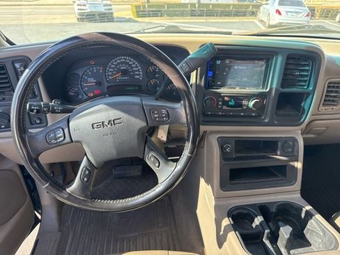 Used 2007 GMC Sierra 2500 SLT w/ Heavy-Duty Power Package image 14