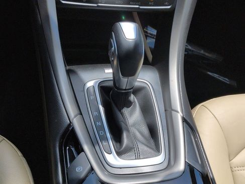 Used 2013 Ford Fusion SE FWD image 25