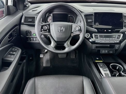 Certified 2024 Honda Passport Black Edition image 23