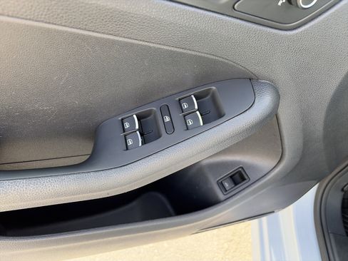 Used 2017 Volkswagen Jetta SEL image 15