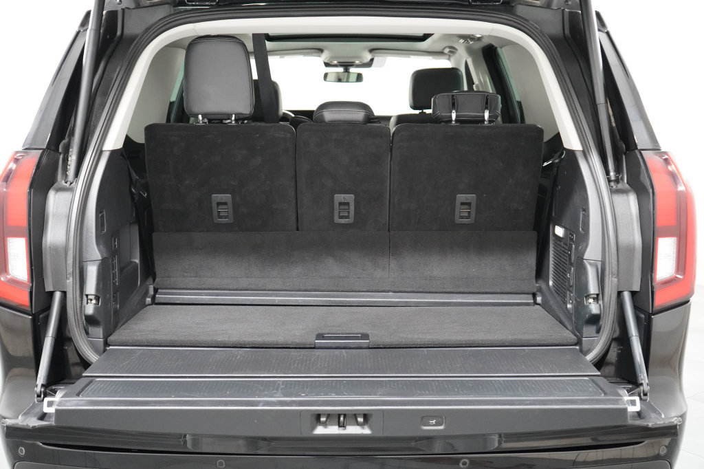 Used 2025 Ford Expedition Platinum AWD/4WD image 36