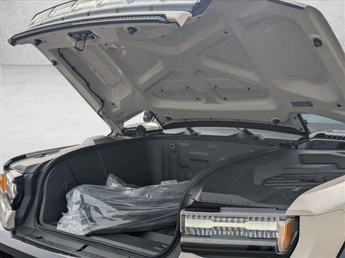 New 2026 GMC Hummer EV SUV image 18