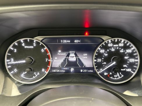 Used 2023 Nissan Rogue SV w/ SV Premium Package image 13