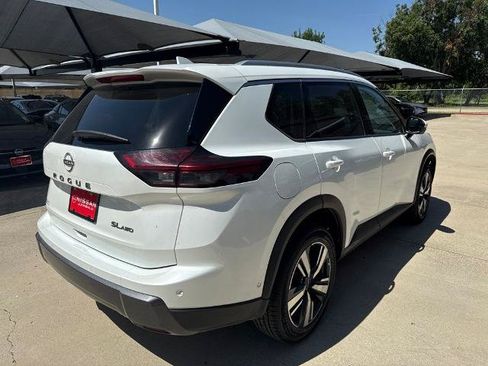 Certified 2024 Nissan Rogue SL AWD/4WD image 8