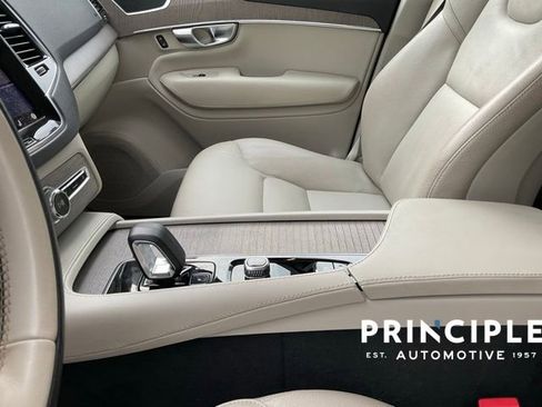 Certified 2023 Volvo XC90 B5 Plus w/ Protection Package Premier image 14