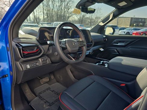 New 2025 Chevrolet Silverado EV RST image 29