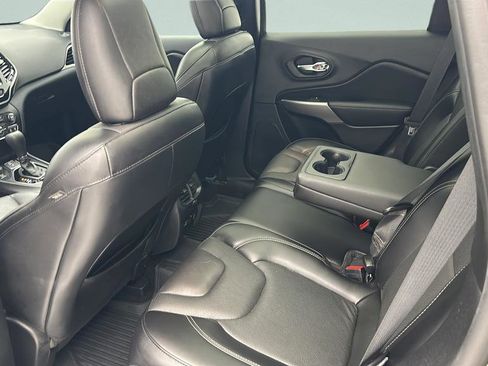 Used 2021 Jeep Cherokee Limited AWD/4WD image 10