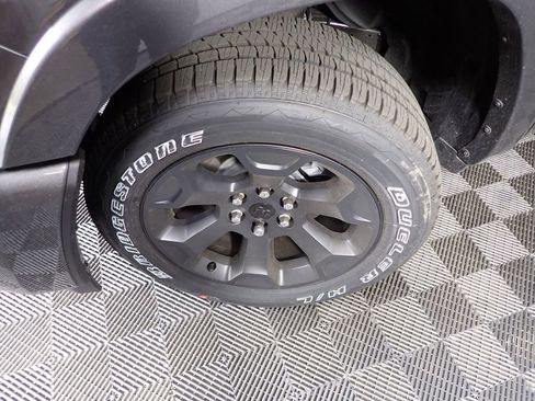 New 2026 RAM 1500 4x4 Crew Cab image 43