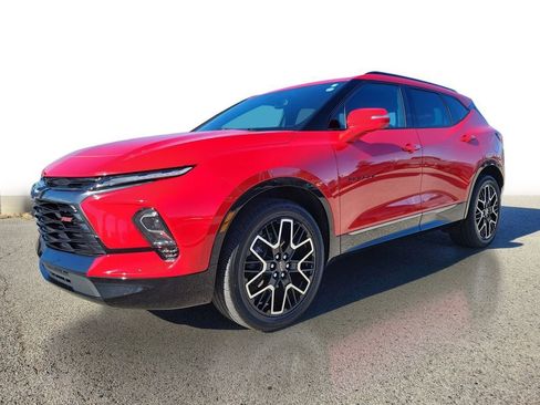 Used 2023 Chevrolet Blazer RS w/ Enhanced Convenience Package AWD/4WD image 2