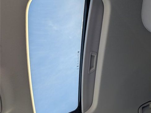 New 2026 Chevrolet Trax ACTIV w/ Sunroof Package image 17