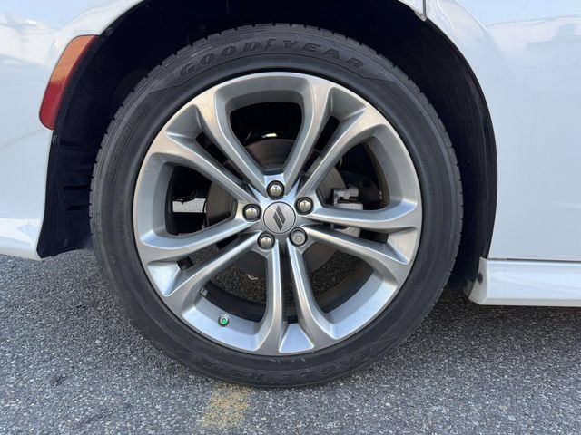 Used 2022 Dodge Charger R/T RWD image 9