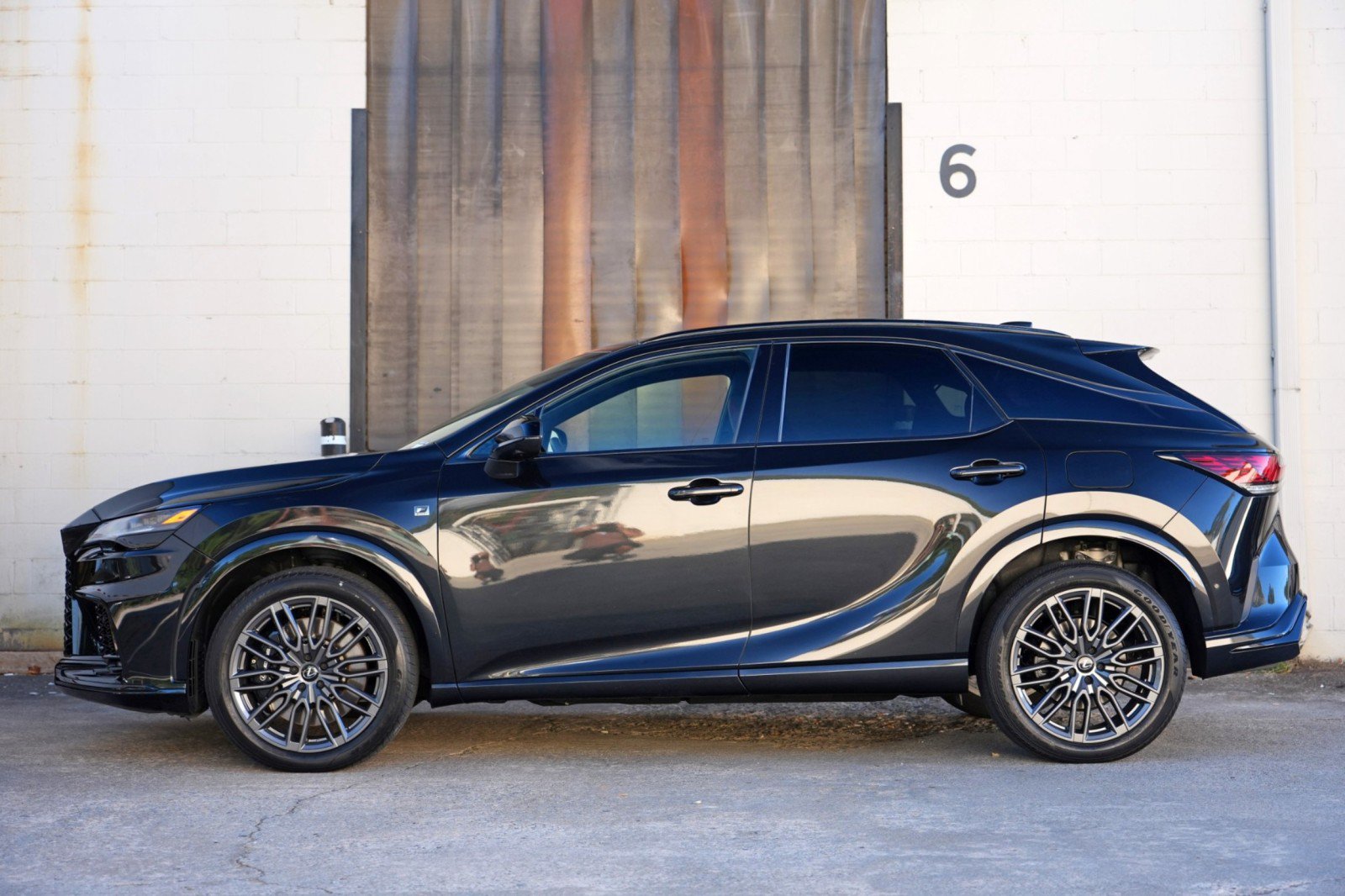 Used 2023 Lexus RX 500h F Sport w/ Accessory Package (Z1) AWD/4WD image 9