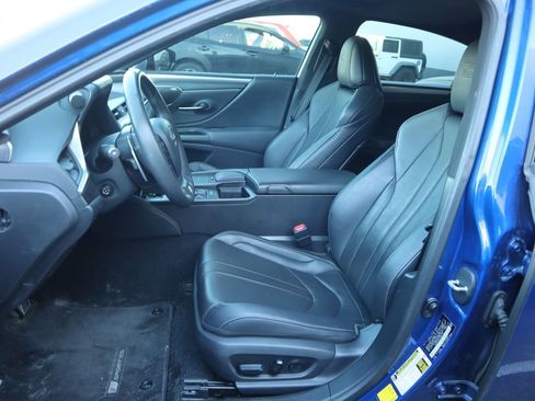 Used 2019 Lexus ES 350 F Sport image 9