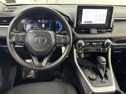 Used 2024 Toyota RAV4 LE AWD/4WD image 33