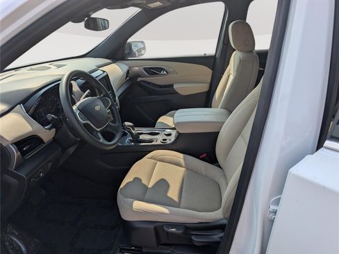 Used 2023 Chevrolet Traverse LS AWD/4WD image 15