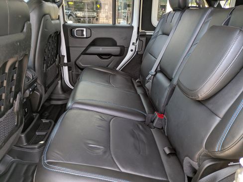 Used 2022 Jeep Wrangler Unlimited Rubicon 4xe w/ Cold Weather Group image 16