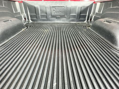 Used 2019 RAM 1500 Classic SLT RWD image 32