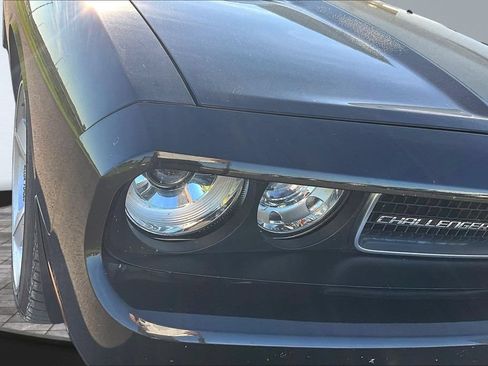 Used 2009 Dodge Challenger SRT8 RWD image 21