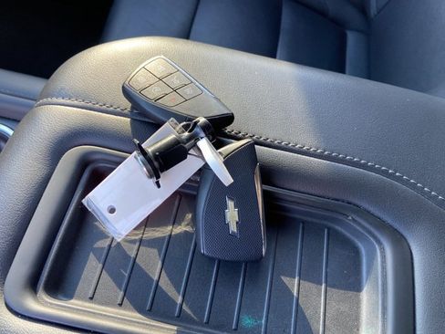 Used 2023 Chevrolet Suburban LT image 43