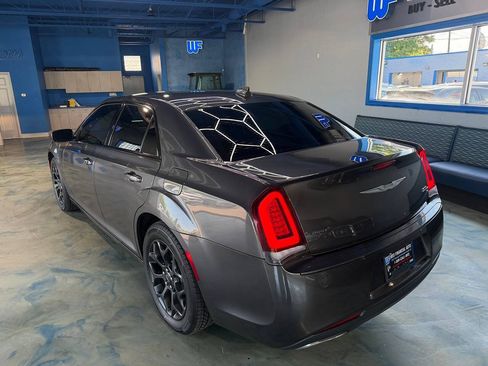 Used 2019 Chrysler 300 S AWD/4WD image 14