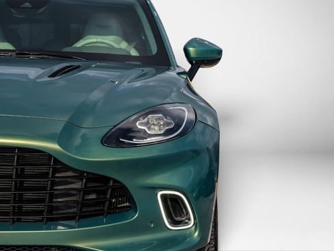 Used 2021 Aston Martin DBX AWD/4WD image 57