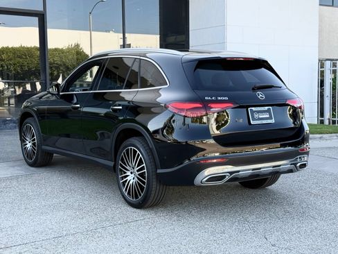 Used 2024 Mercedes-Benz GLC 300 image 10