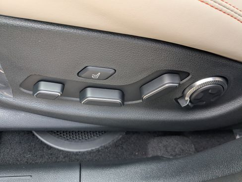 New 2026 Genesis GV70 3.5T Sport Prestige AWD/4WD image 18