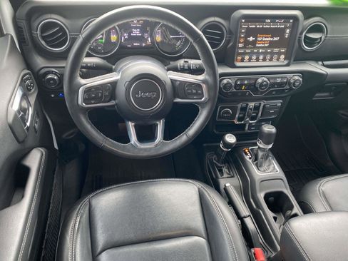 Certified 2023 Jeep Wrangler Sahara w/ Cold Weather Group image 19