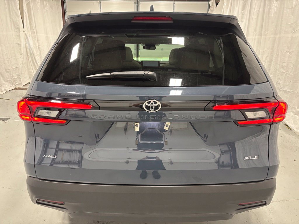 Used 2026 Toyota Grand Highlander AWD image 6