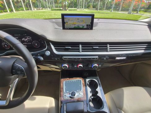Used 2017 Audi Q7 3.0T Premium Plus AWD/4WD image 17
