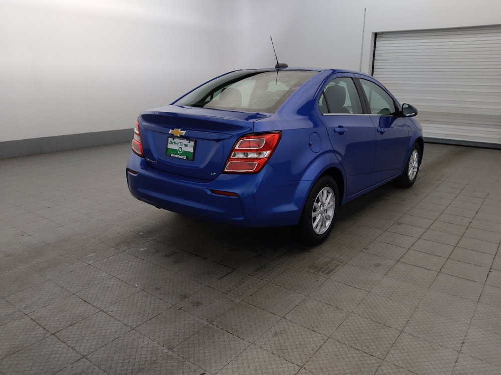 Used 2020 Chevrolet Sonic LT w/ Convenience Package FWD image 9